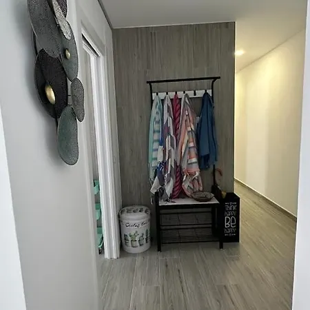 Апартаменты Rompeolas Ii